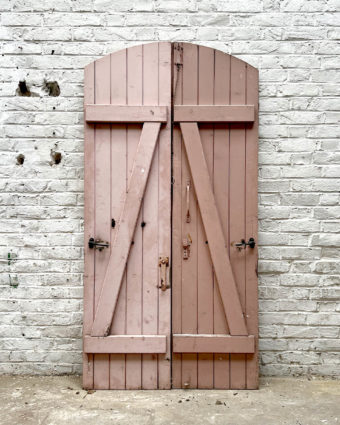 Pair of pink shutters 94x188.5 back