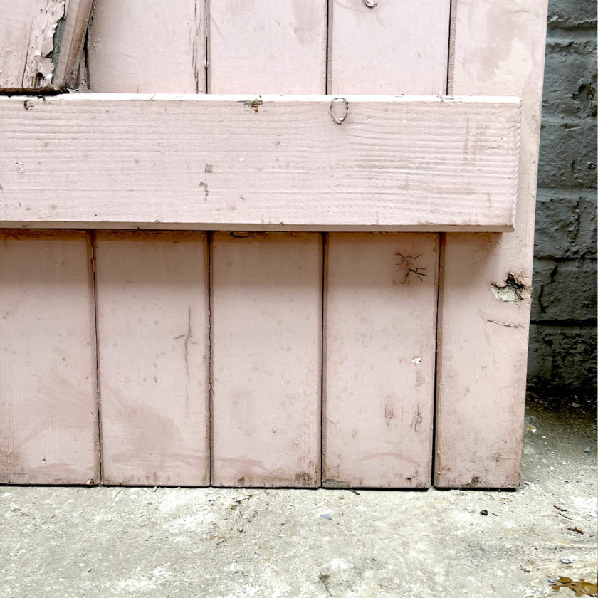 Pair of pink shutters 94x188.5 down corner