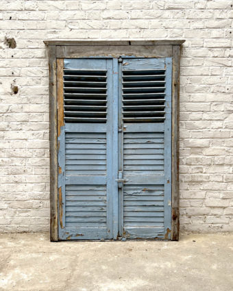 Pair of blue shutters with frame 163x105 cm back