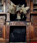 Boiserie bibliothèque avec dorure cheminee