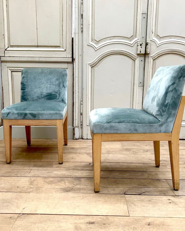 Modern chair with blue velvet fabric