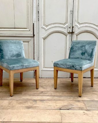 Modern chair with blue velvet fabric