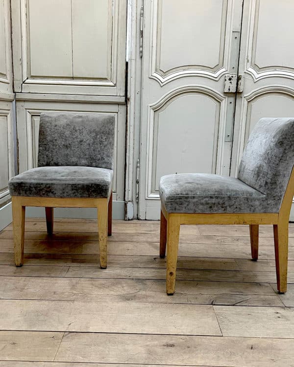 Modern chair with grey velvet fabric