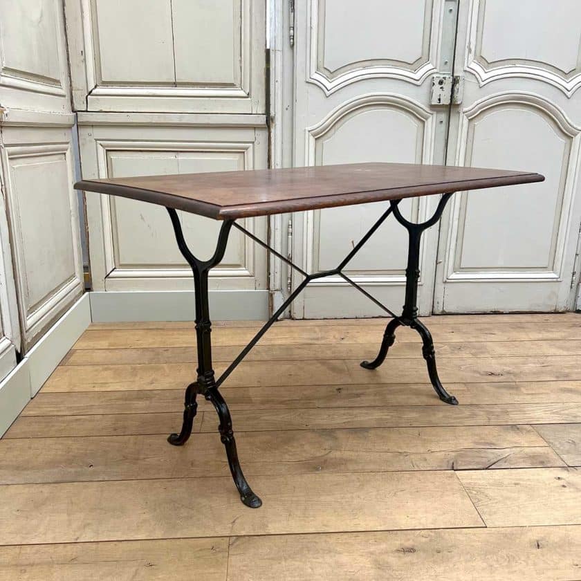 4-seater bistro table