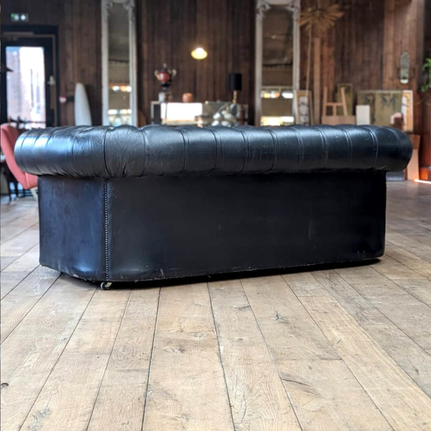 Chesterfield antique black back