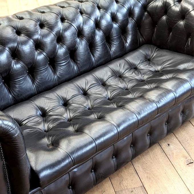 Chesterfield antique black top