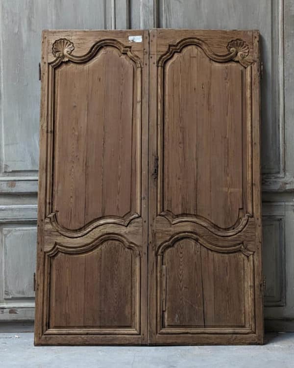 Double-porte-de-placard-en-sapin-style-Louis-XV-17x164-4 | Matériaux Authentiques Double porte de placard en sapin style Louis XV 118x164 cm