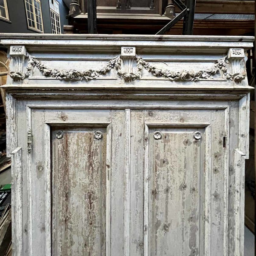 Louis XVI decorative double door top details