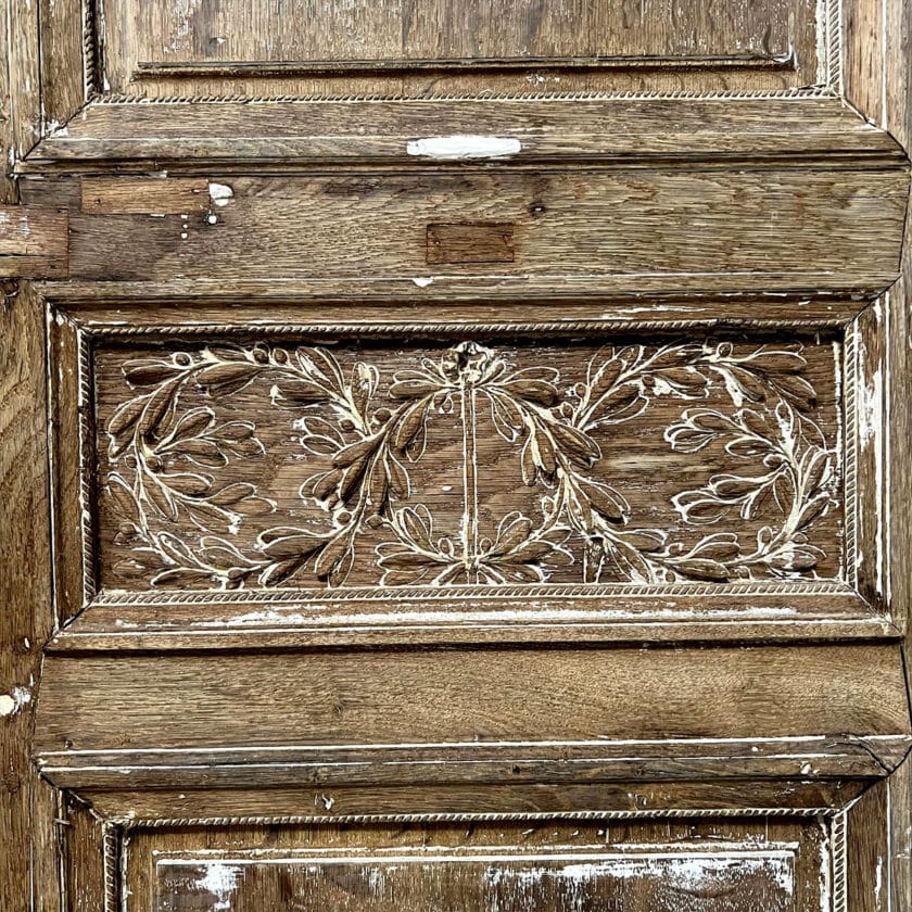 Delicate set of Louis XVI oak woodwork door zoom