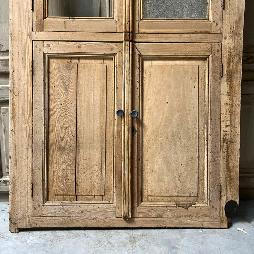 Cabinet front in oak down