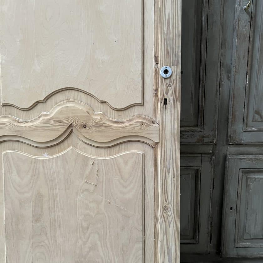 Decapé cupboard door Louis XV 90x207 cm