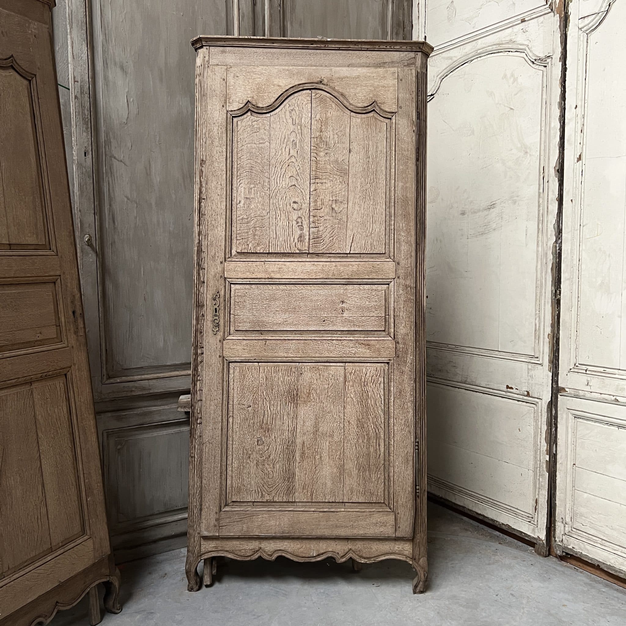 IMG_3712 | Matériaux Authentiques Paire de portes de placard avec bâti