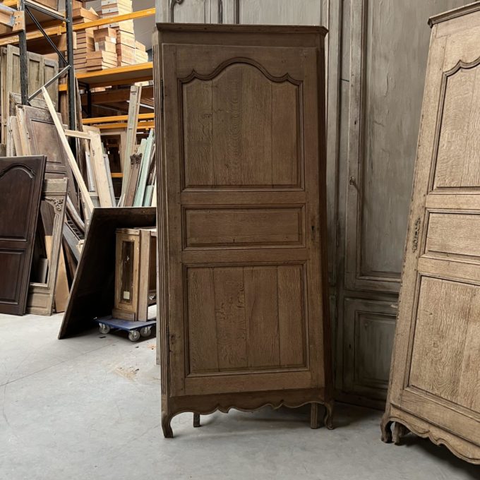 Pair of cupboard doors with frame