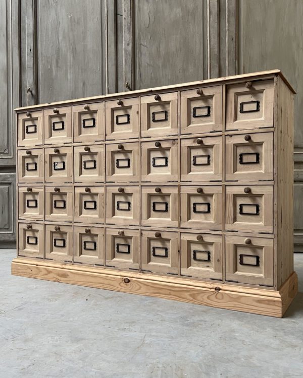 Meuble de métier à clapets