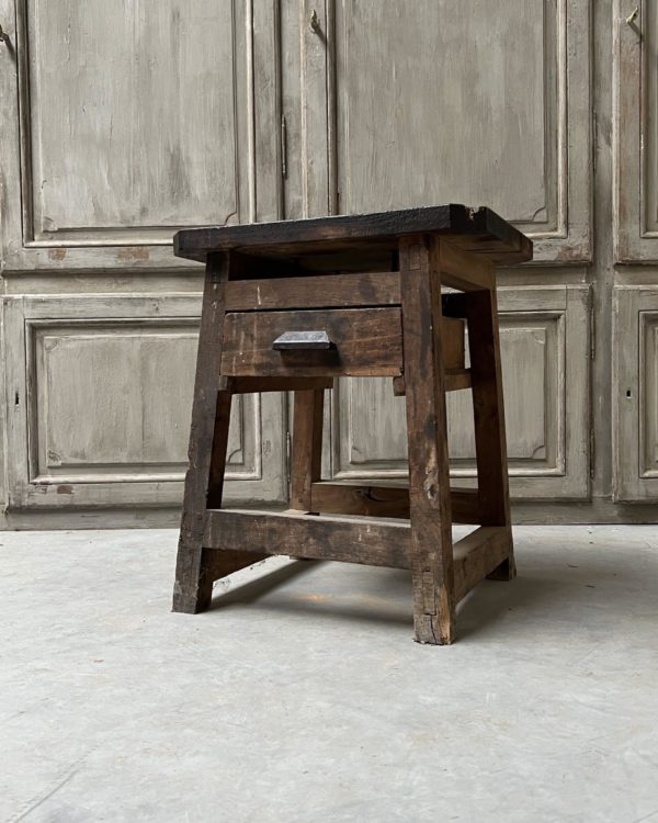 IMG_4402-scaled | Matériaux Authentiques Petite table de métier