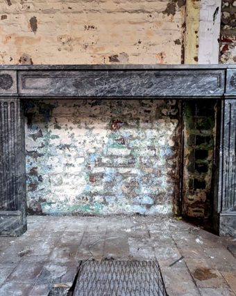Louis XVI mantel in grey marble front