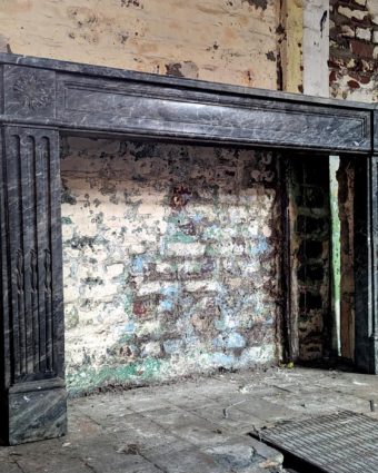 Louis XVI mantel in grey side marble