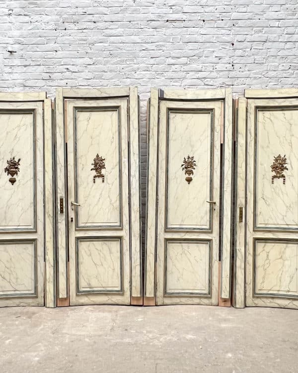 4 curved doors and 2 cupboard fronts, Louis XVI motif, marbled paintwork