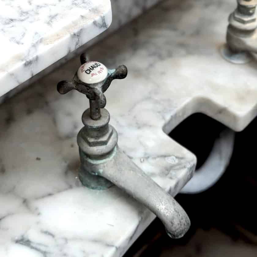 Meuble de salle de bain de style louis XVI