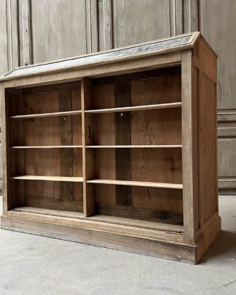 Jewelry cabinet