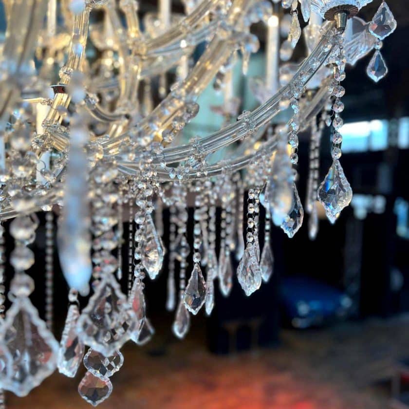 66-arm chandelier in zoom glass