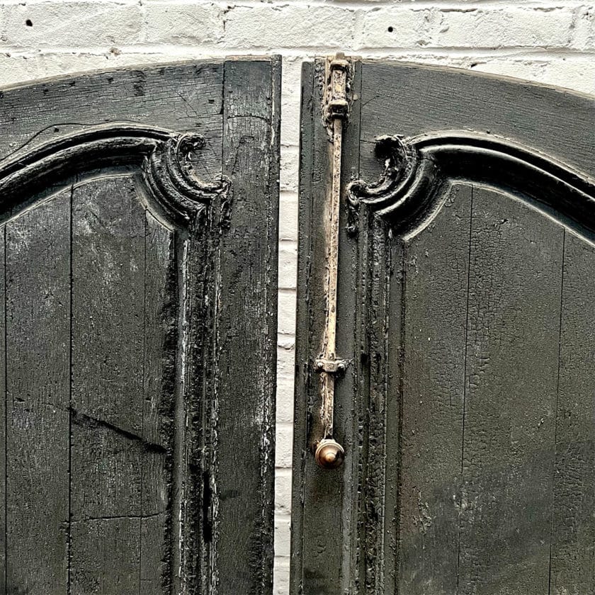 IMG_0147 | Matériaux Authentiques Double porte louis xv en chêne, une face bois brûlé 247x152 cm