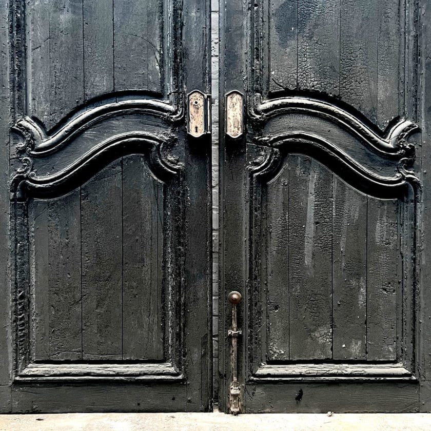 IMG_0154 | Matériaux Authentiques Double porte louis xv en chêne, une face bois brûlé 247x152 cm