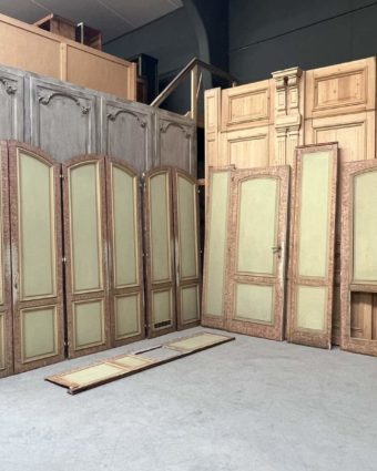 Panel set with marble stain