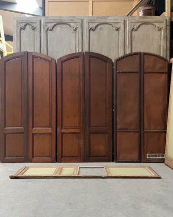 Panel set with marble stain
