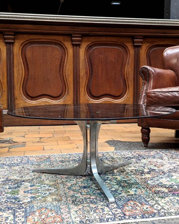 Round aluminium coffee table down