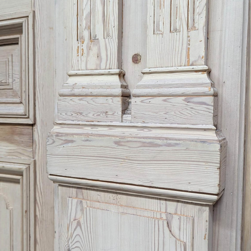 wood panelling with two single-door details
