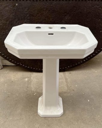Lavabo ancien sur pied