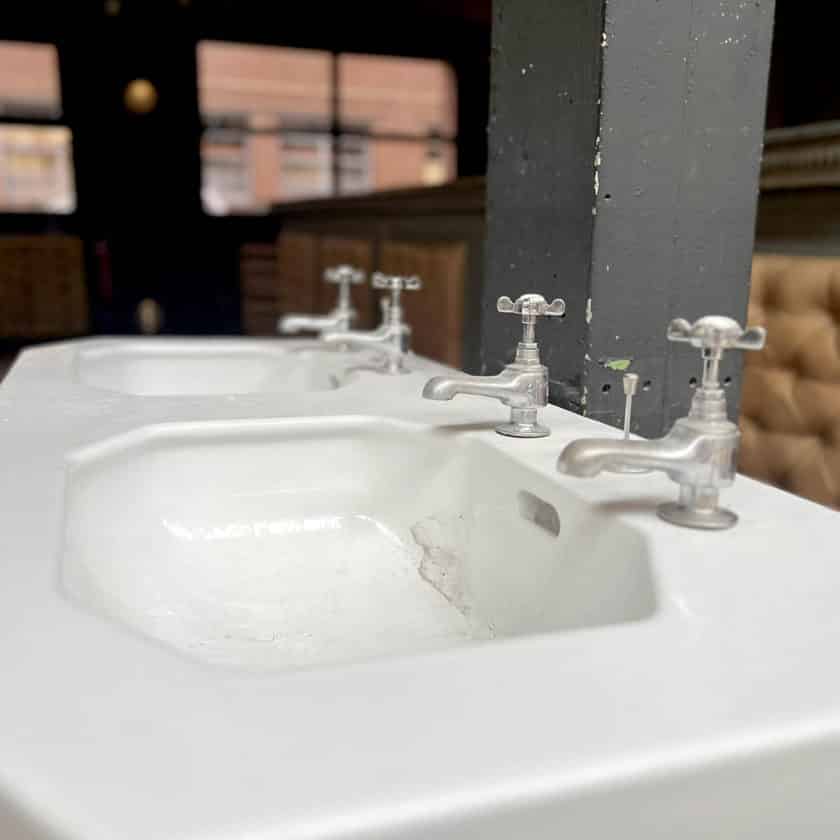 Ancien lavabo double vasque