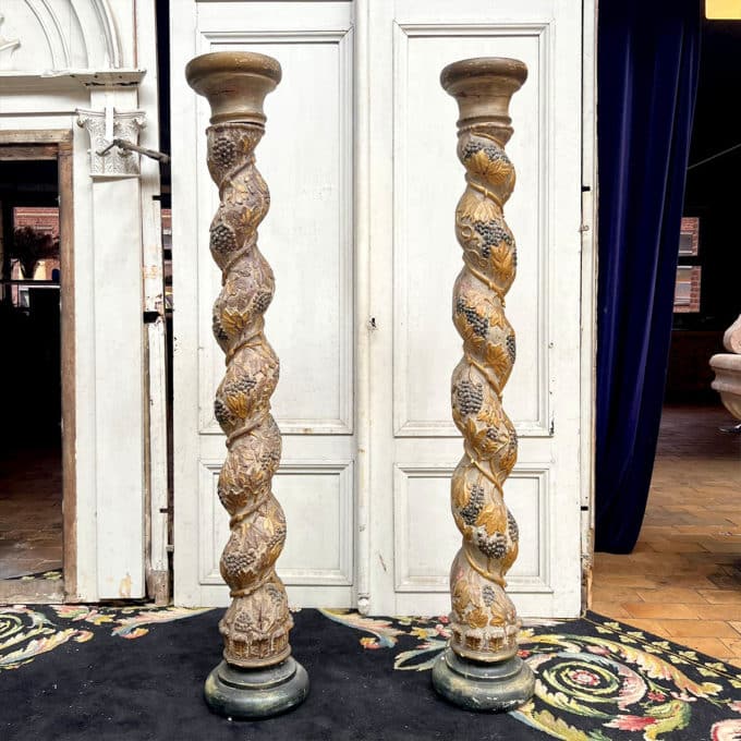 Paire de colonne XVIII en bois sculpté