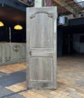 Porte de placard style louis XV décapée 72,5x195cm