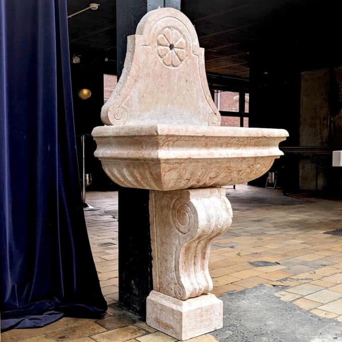 Fountain in marble stone, late 19th century