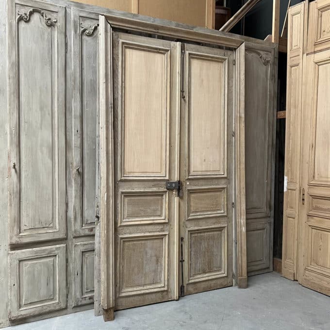 Double Haussmann-style stripped cupboard door with frame 180x282cm