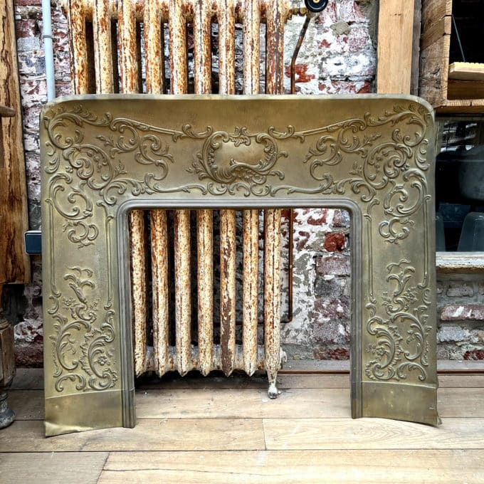 Contrecoeur cheminée en laiton 105x90cm