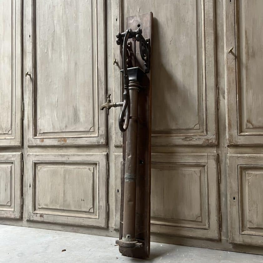 IMG_7444 | Matériaux Authentiques Pompe à eau murale