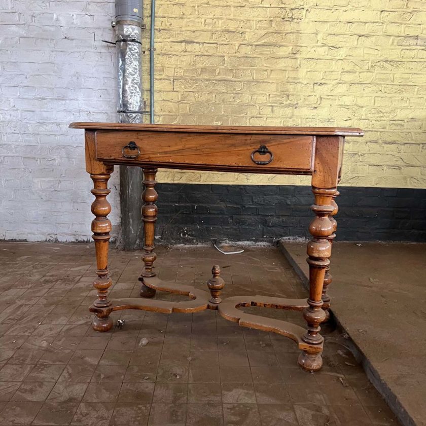 Antique desk table