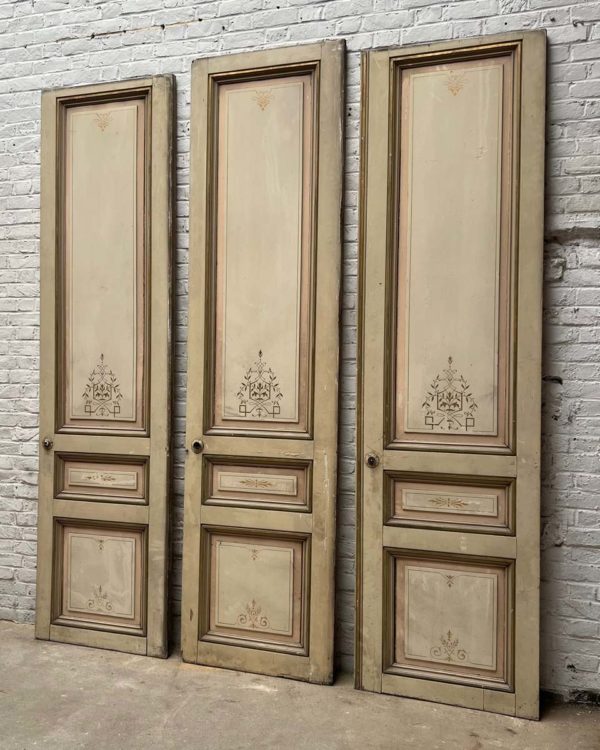 3 decorative panels