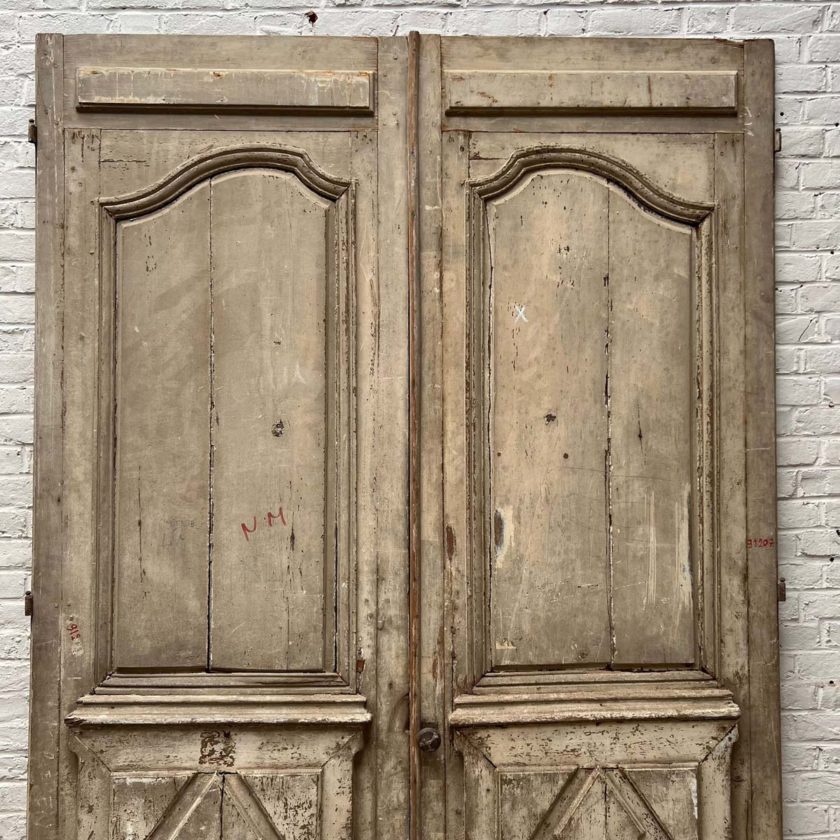 Louis XV style double door top