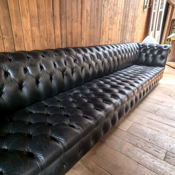 Canapé chesterfield noir de 4m de long top