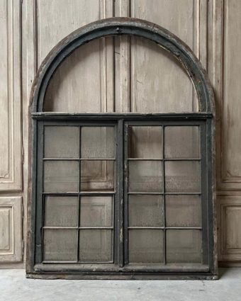 Fenêtre avec imposte et bâti