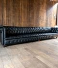Canapé chesterfield noir de 4m de long