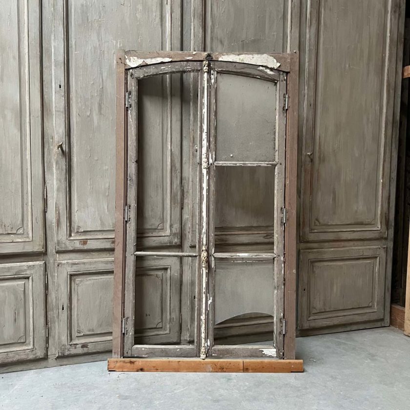 Double window with front frame