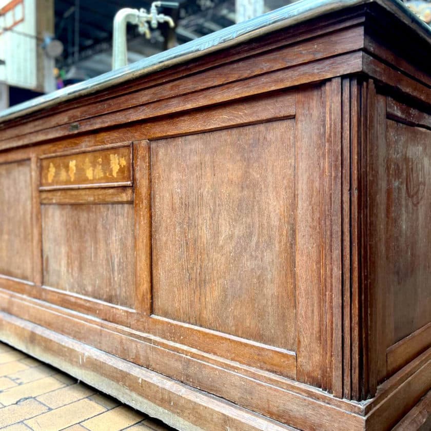 Oak bar