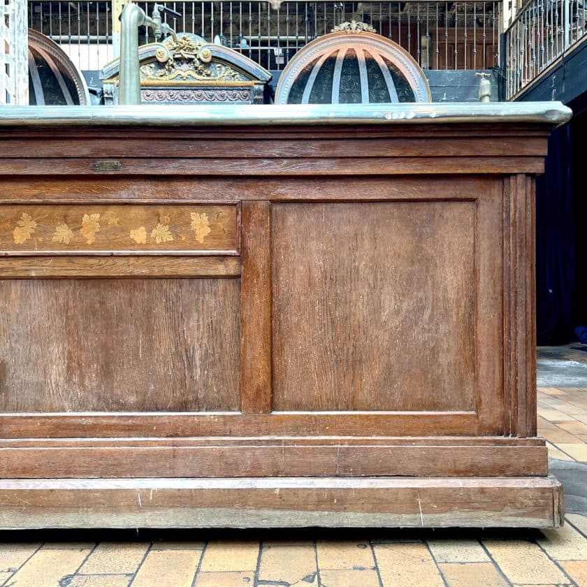 Oak bar