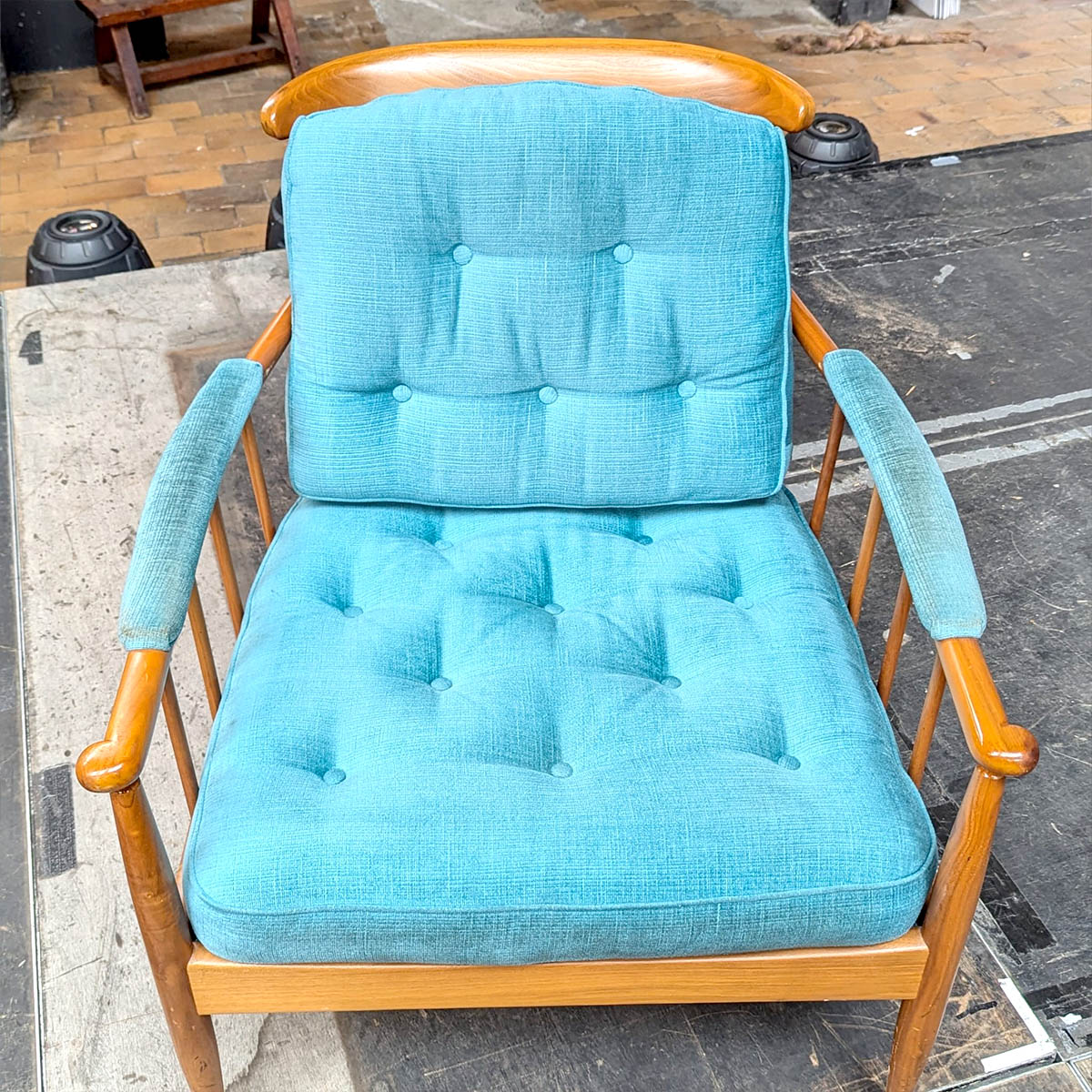 WhatsApp-Image-2024-09-04-at-104445 | Matériaux Authentiques salon scandinave bleu