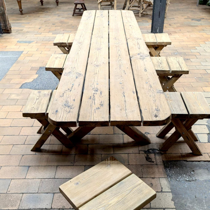 Fir farm table with 7 stools